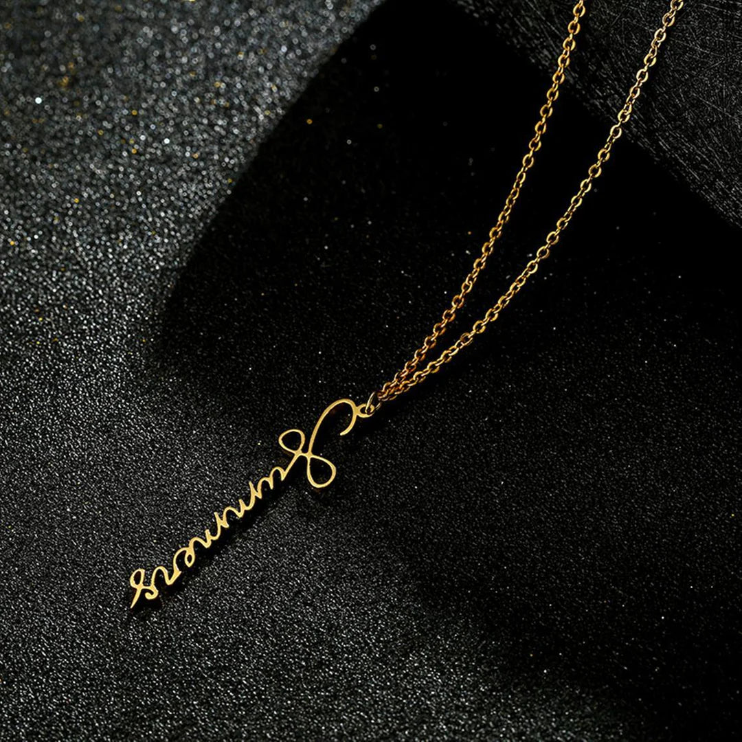 Collier Personnalisé avec Nom Vertical